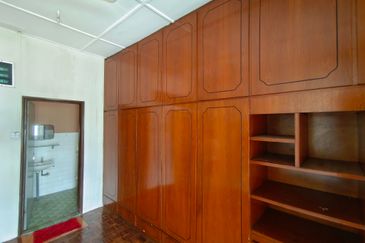 OUG/Happy Garden Freehold 2 Storey Terrace House For Sale