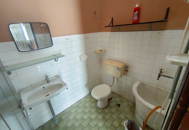 OUG/Happy Garden Freehold 2 Storey Terrace House For Sale