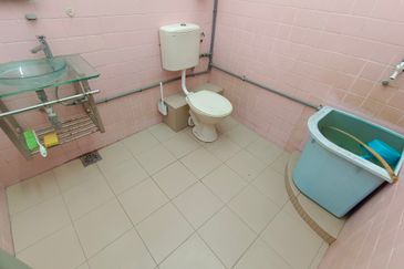 Oug 2 Storey Terrace Biggest Layout For Rent