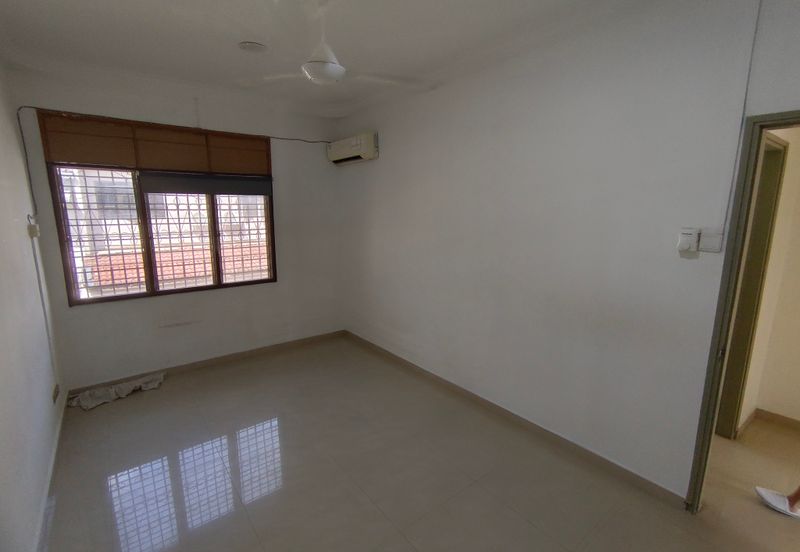 Oug 2 Storey Terrace Biggest Layout For Rent