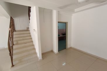 Oug 2 Storey Terrace Biggest Layout For Rent