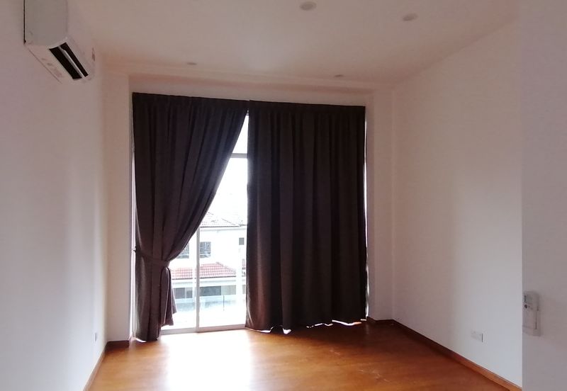 Oug/Happy Garden New Gated Guarded 4.5 Storey Terrace House For Rent