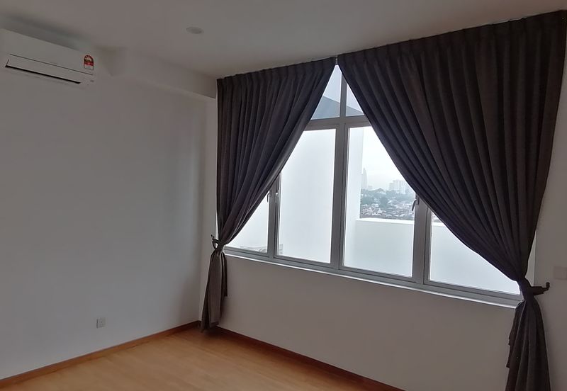 Oug/Happy Garden New Gated Guarded 4.5 Storey Terrace House For Rent