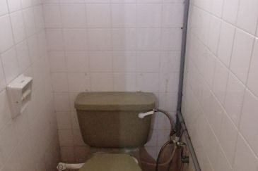 Oug 2 Storey Terrace Basic House For Sale