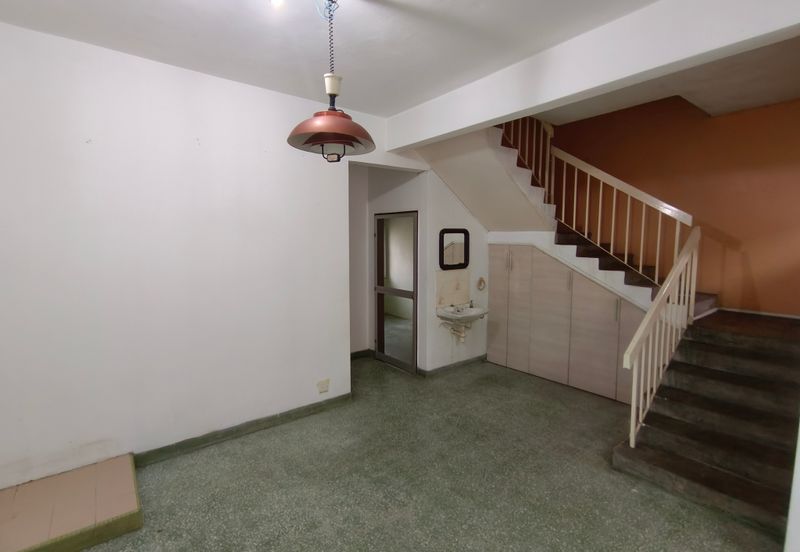 Oug 2 Storey Terrace Basic House For Sale