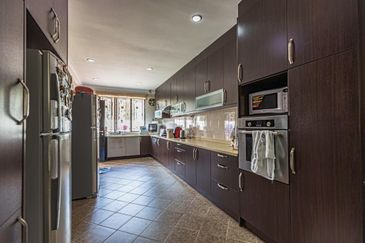 Oug/Taman Yarl 2 Storey Semi D For Sale