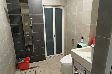 Oug Newly Rebuilt 3 Storey Terrace House For Sale