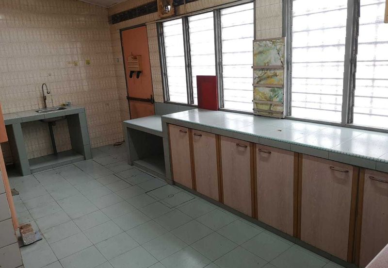 Oug 2 Storey Terrace House For Sale