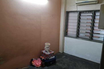 Oug 2 Storey Terrace House For Sale