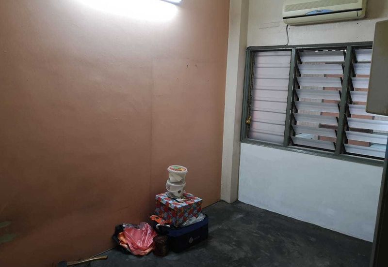 Oug 2 Storey Terrace House For Sale