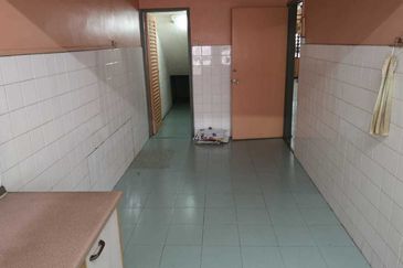 Oug 2 Storey Terrace House For Sale