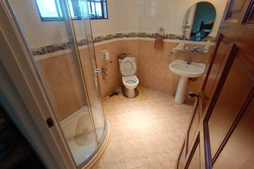 Taman Desa Jalan Kelang Lama 2 Storey Corner Full Furnished Bungalow For Rent