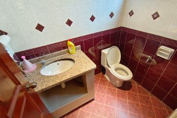 Taman Desa Jalan Kelang Lama 2 Storey Corner Full Furnished Bungalow For Rent