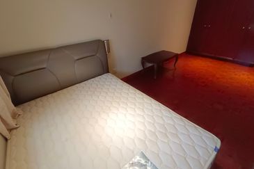 Taman Desa Jalan Kelang Lama 2 Storey Corner Full Furnished Bungalow For Rent