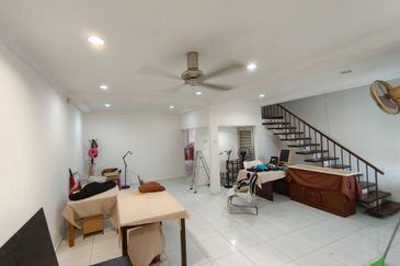 OUG 2 Storey Terrace Biggest Layout For Sale