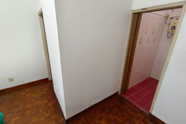 OUG 2 Storey Terrace Biggest Layout For Sale