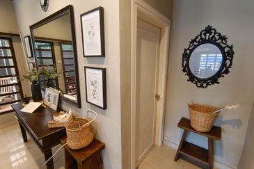 Oug/Taman Yarl 2 Storey Semi D Well Kept House For Sale