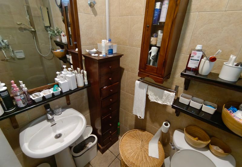 Oug/Taman Yarl 2 Storey Semi D Well Kept House For Sale