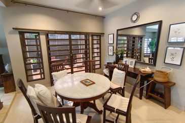 Oug/Taman Yarl 2 Storey Semi D Well Kept House For Sale