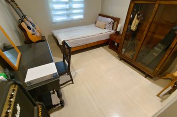 Oug/Taman Yarl 2 Storey Semi D Well Kept House For Sale