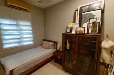 Oug/Taman Yarl 2 Storey Semi D Well Kept House For Sale