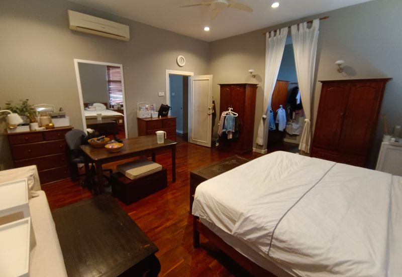 Oug/Taman Yarl 2 Storey Semi D Well Kept House For Sale