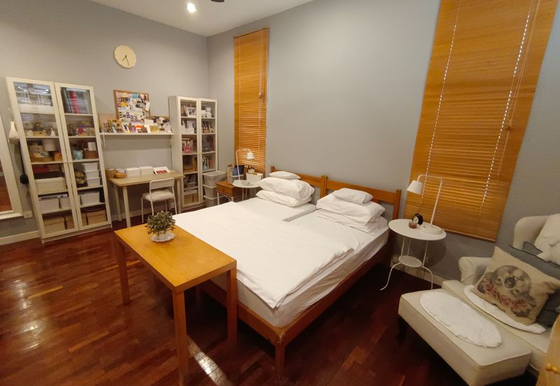 Oug/Taman Yarl 2 Storey Semi D Well Kept House For Sale