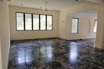 Oug/Taman Yarl Corner 2 Storey Bungalow For Sale