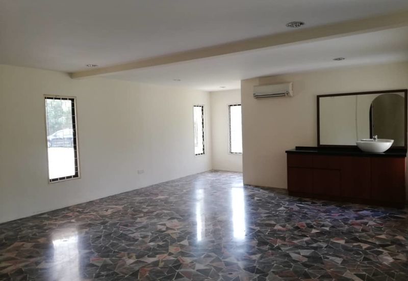 Oug/Taman Yarl Corner 2 Storey Bungalow For Sale