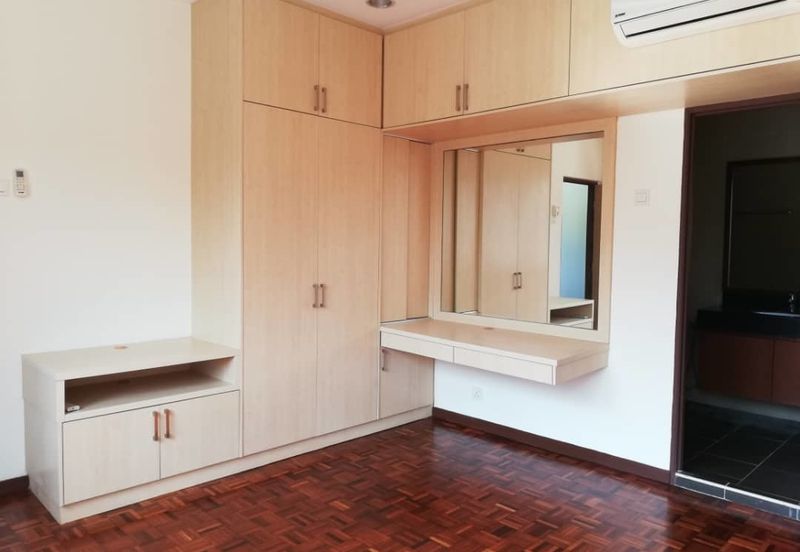 Oug/Taman Yarl Corner 2 Storey Bungalow For Sale