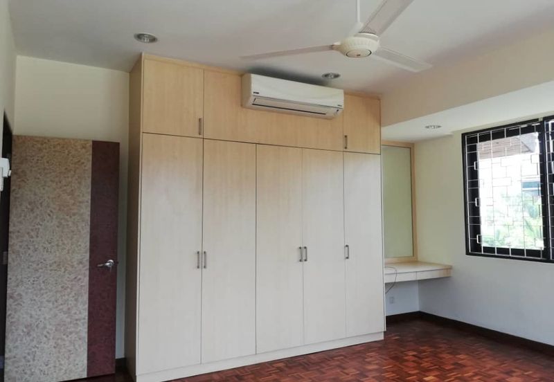 Oug/Taman Yarl Corner 2 Storey Bungalow For Sale