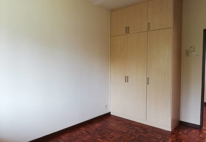 Oug/Taman Yarl Corner 2 Storey Bungalow For Sale