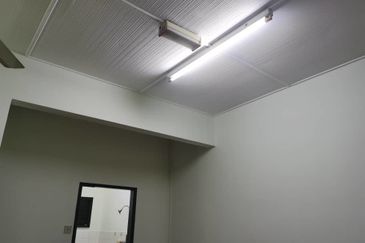 Oug 2 Storey Terrace House For Rent