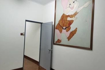 Oug 2 Storey Terrace House For Rent