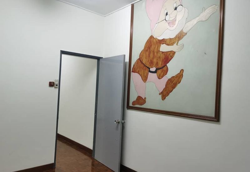 Oug 2 Storey Terrace House For Rent