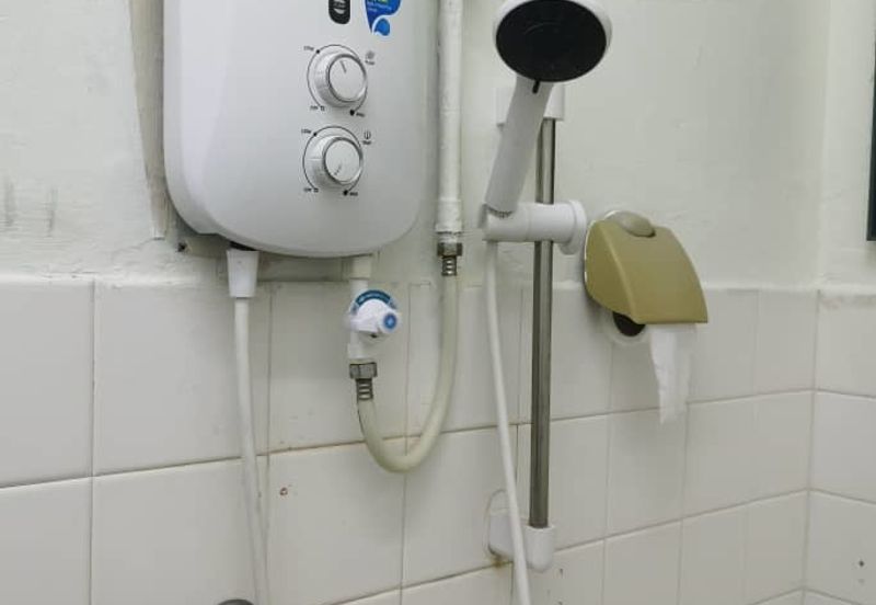 Oug 2 Storey Terrace House For Rent