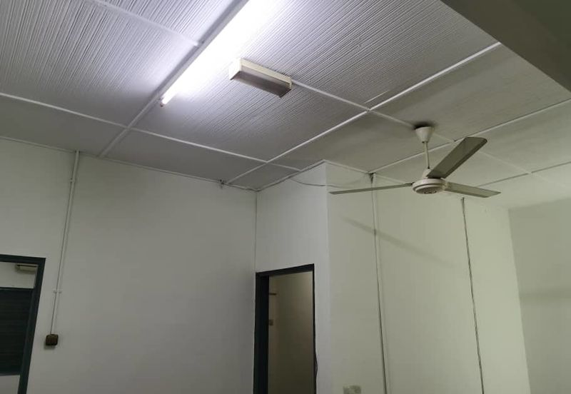 Oug 2 Storey Terrace House For Rent