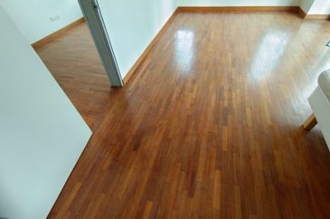 OUG/Salak South 3 Storey Corner Semi D For Rent