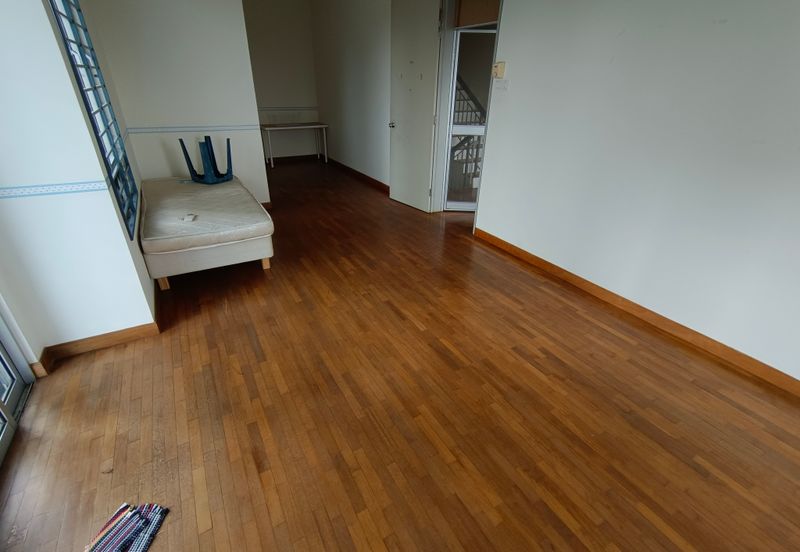 OUG/Salak South 3 Storey Corner Semi D For Rent