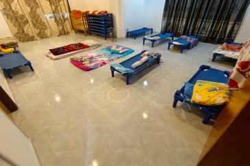 Oug 2 Storey Intermediate Semi D For Rent