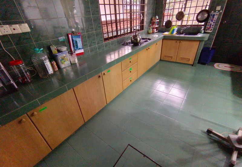 Oug 2 Storey Intermediate Semi D For Rent