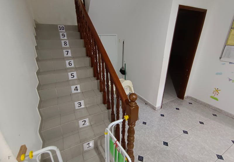 Oug 2 Storey Intermediate Semi D For Rent