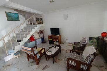 Oug 2 Storey Guarded Terrace House For Sale
