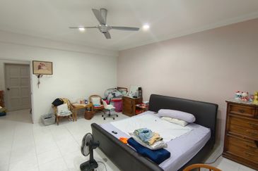 Oug 2 Storey Guarded Terrace House For Sale