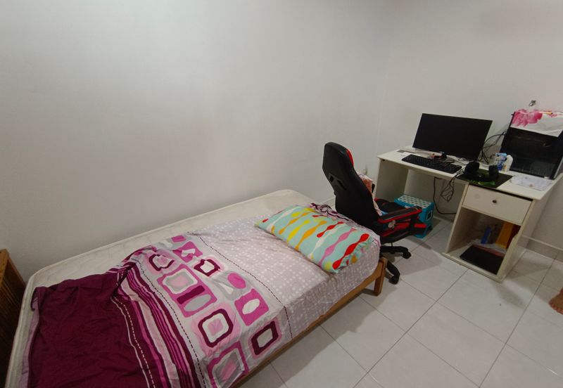 Oug 2 Storey Guarded Terrace House For Sale