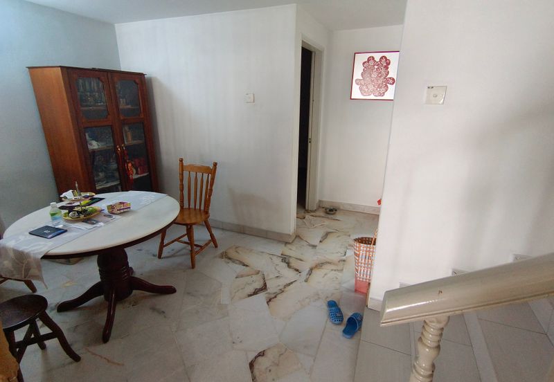 Oug 2 Storey Guarded Terrace House For Sale