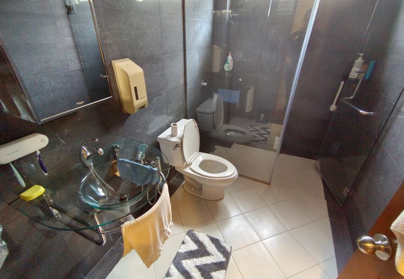 Oug Unique 2 Storey Bungalow For Sale