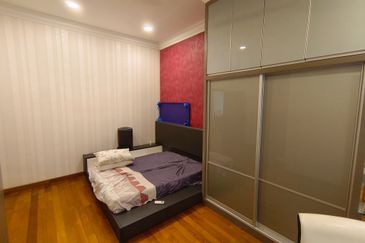 Oug Unique 2 Storey Bungalow For Sale