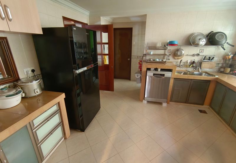 Oug Unique 2 Storey Bungalow For Sale