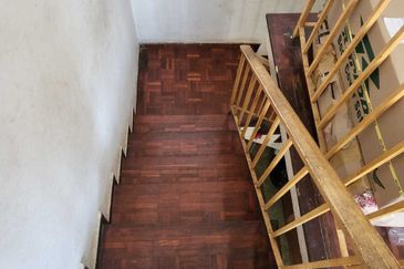 Oug 2 Storey Basic Terrace House For Sale